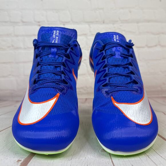 Athletic_Shoes